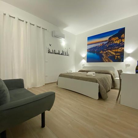 In Centro Rooms Vicino Cefalu Self-Chek-In Кампофеліче-ді-Роччелла Екстер'єр фото