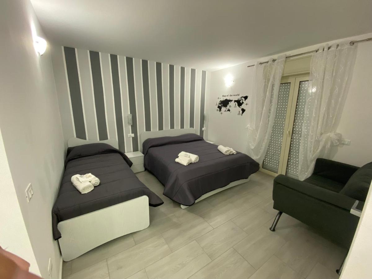 In Centro Rooms Vicino Cefalu Self-Chek-In Кампофеліче-ді-Роччелла Екстер'єр фото