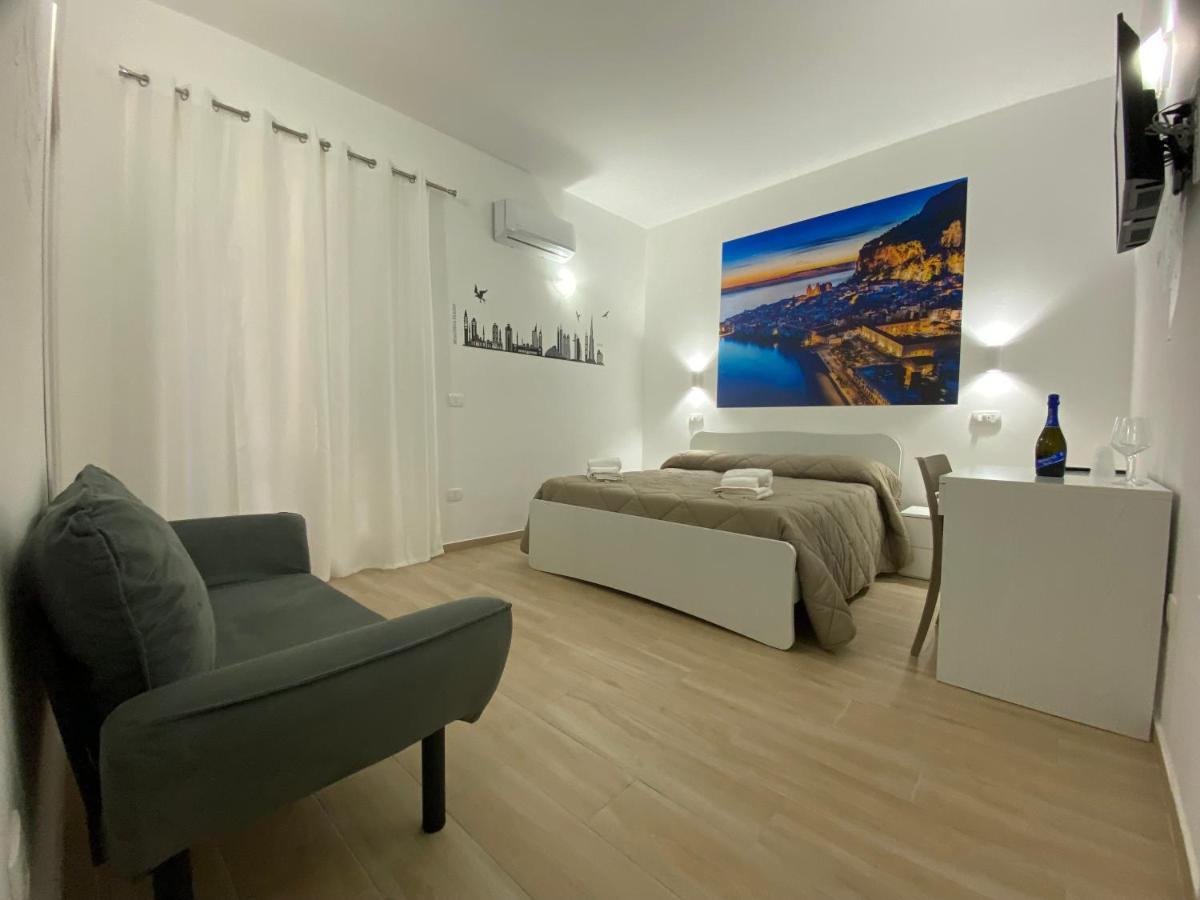 In Centro Rooms Vicino Cefalu Self-Chek-In Кампофеліче-ді-Роччелла Екстер'єр фото