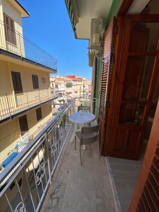 In Centro Rooms Vicino Cefalu Self-Chek-In Кампофеліче-ді-Роччелла Екстер'єр фото
